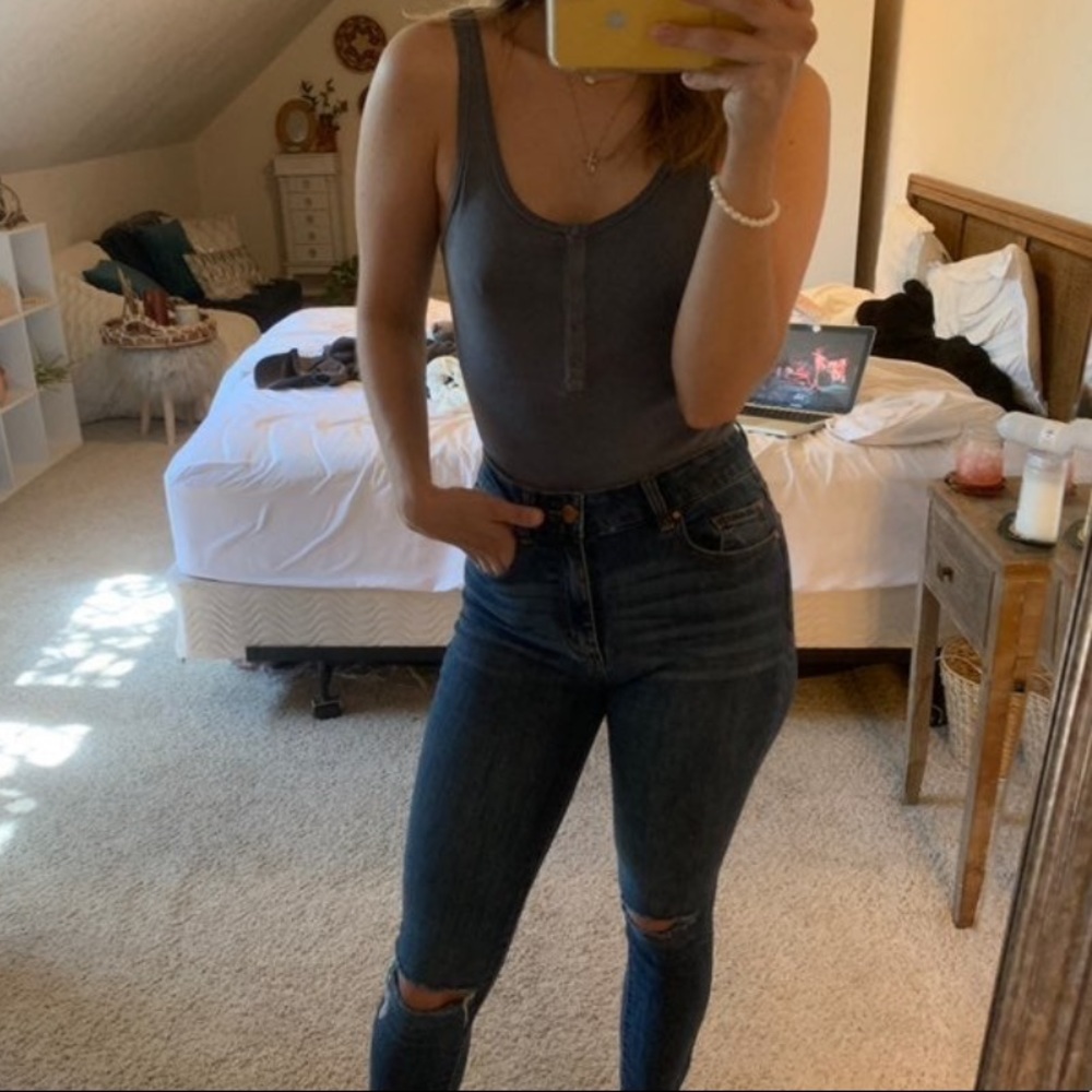 Button tank